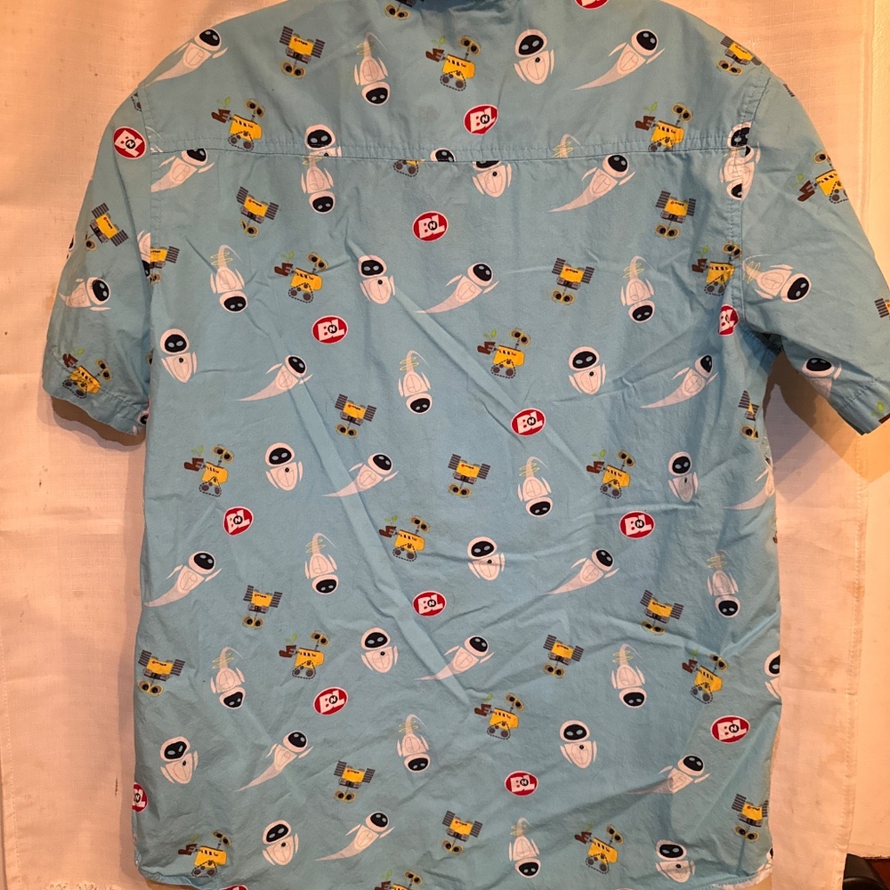 Disney Pixar Wall-E and Eve Print Button Up Men’s Med - Picture 2 of 4